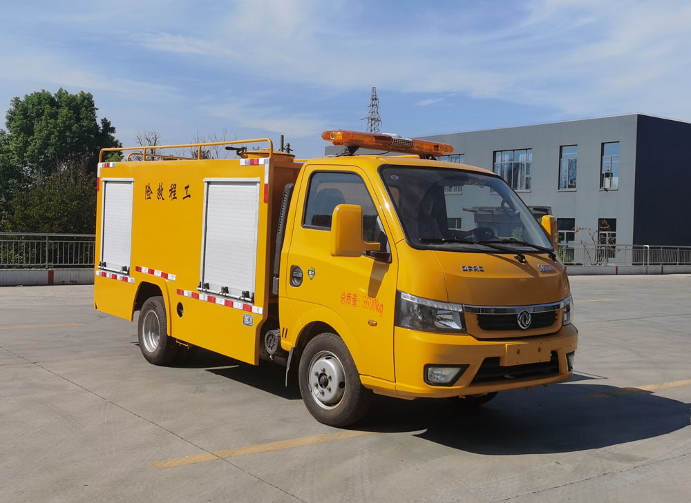 东风轻卡1000方排水型救险车