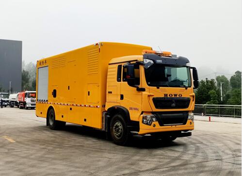 豪沃3000方救险车